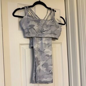 Gap Work Out Grey Camo Sports Bra And Matching Leggings Size S